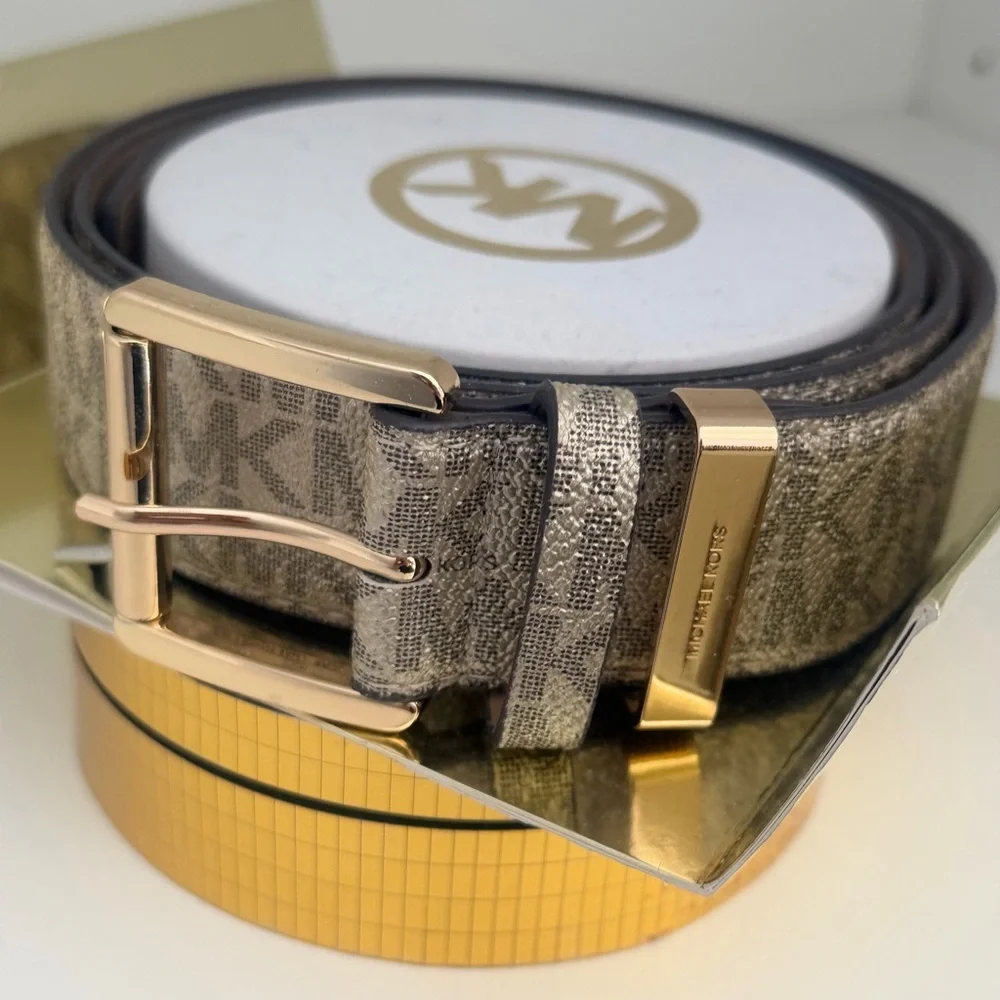 MICHAEL KORS MK LOGO VANILLA BELT W/GOLDTONE MK LOGO BUCKLE  L/XL IN GIFT BOX